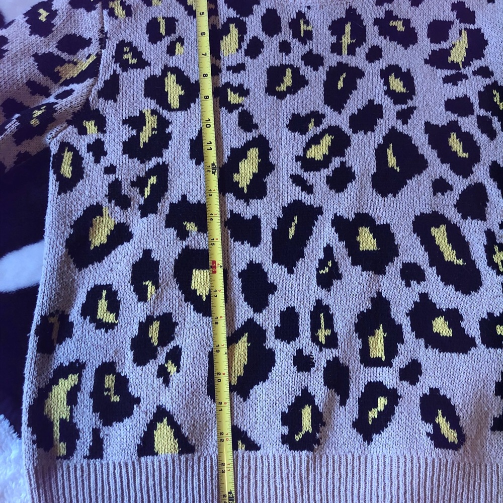 Leopard Print Sweater - Picture 3 of 6